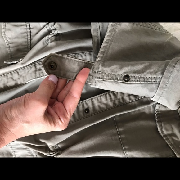 Vest - Picture 4 of 6